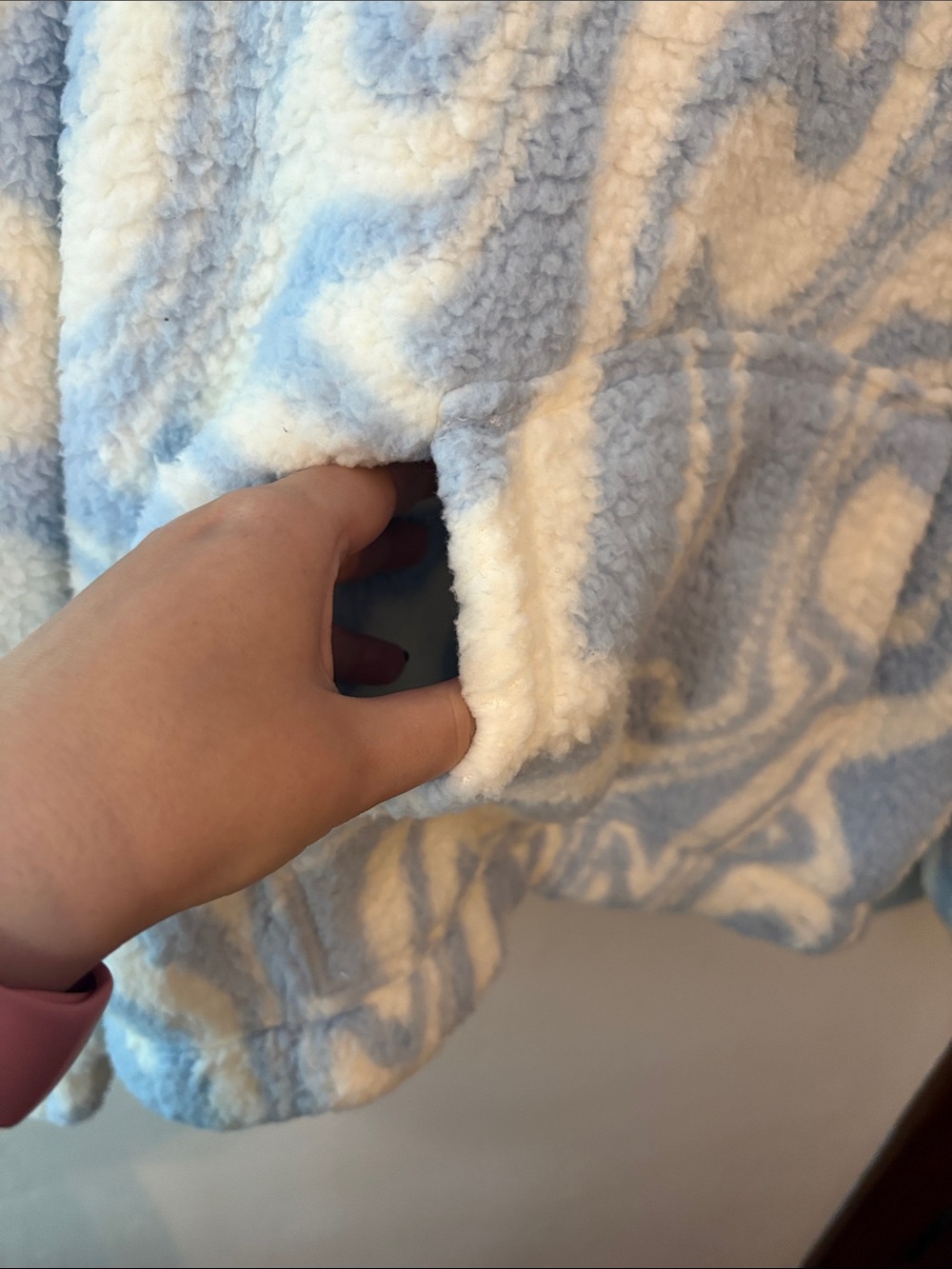 NEW WITH TAGS: SO Women's Blue & White Fleece Quarter-Zip Pullover Sweater - Picture 8 of 9